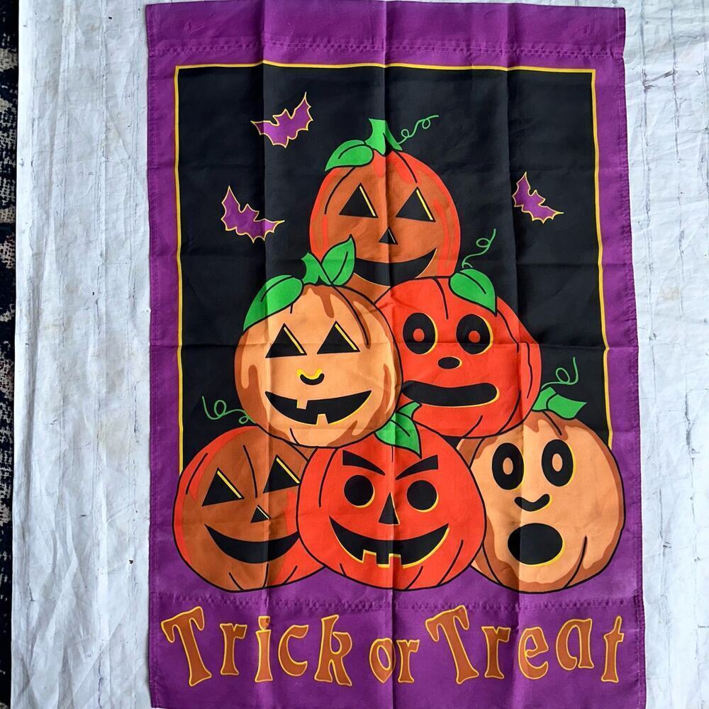 NOS Vintage UNUSED Halloween Jack-O-Lantern Pumpkin Outdoor Yard Flag 41 x 29